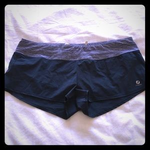 Oiselle Mac Roga Shorts